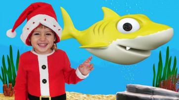 Baby Shark Christmas Edition - Celebrate Christmas among the sharks