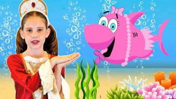 Baby Shark and The princess Song - The popular Baby Shark song is back among the princesses again
