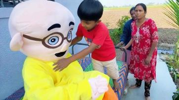 The Great Field Picnic - Two Funny Friends and a Day of Laughter