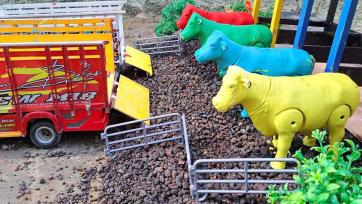Happy Toy Farm River Adventure - Farm Animals Playing Together for Kids